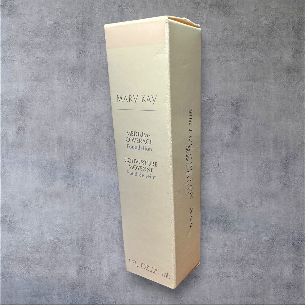 MARY KAY Medium-Coverage Foundation BEIGE 300 Gray Cap 1oz #355800 New Old Stock